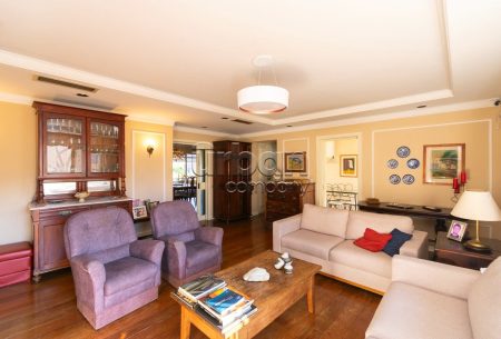 Apartamento com 227m², 3 quartos, 1 suíte, 2 vagas, no bairro Moinhos de Vento em Porto Alegre