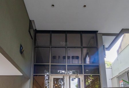 Apartamento com 114m², 3 quartos, 1 suíte, 2 vagas, no bairro Auxiliadora em Porto Alegre