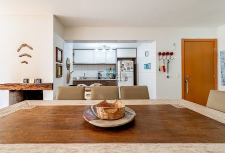 Apartamento com 111m², 3 quartos, 3 suítes, 3 vagas, no bairro Passo da Areia em Porto Alegre