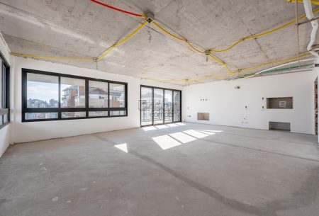 Apartamento com 218m², 3 quartos, 3 suítes, 3 vagas, no bairro Petrópolis em Porto Alegre