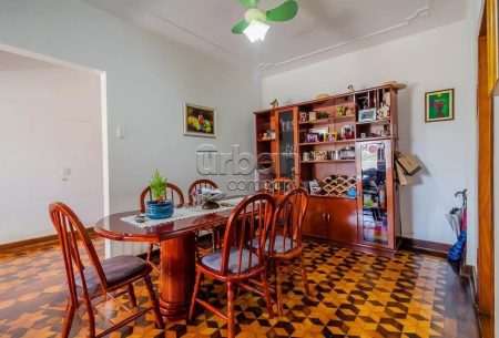 Apartamento com 148m², 3 quartos, 1 suíte, 1 vaga, no bairro Cidade Baixa em Porto Alegre
