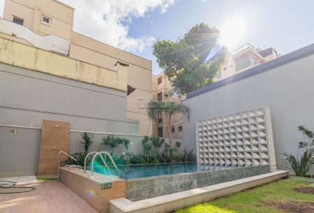 Apartamento com 110m², 3 quartos, 3 suítes, 2 vagas, no bairro Menino Deus em Porto Alegre