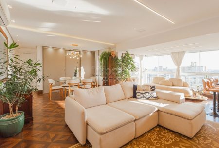 Apartamento com 162m², 3 quartos, 3 suítes, 3 vagas, no bairro Central Parque em Porto Alegre