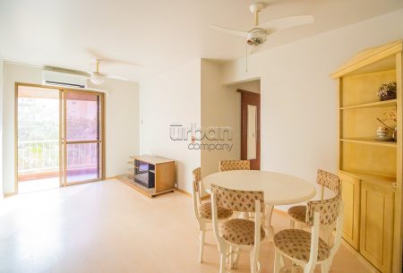 Apartamento com 70m², 3 quartos, 1 vaga, no bairro Cristo Redentor em Porto Alegre