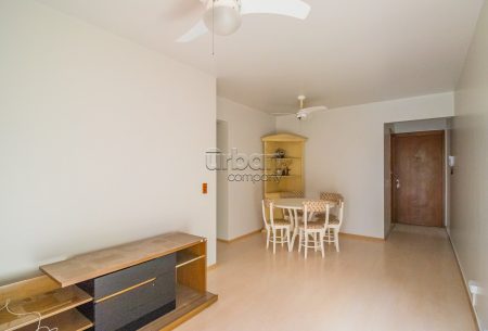 Apartamento com 70m², 3 quartos, 1 vaga, no bairro Cristo Redentor em Porto Alegre