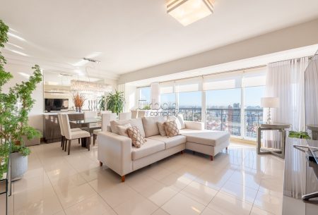 Apartamento com 120m², 3 quartos, 1 suíte, 2 vagas, no bairro Jardim Europa em Porto Alegre