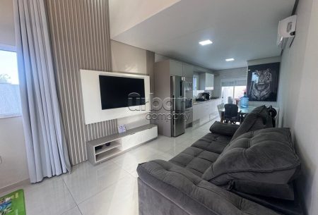 Casa com 124m², 3 quartos, 1 suíte, 2 vagas, no bairro São José em Canoas