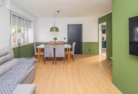 Apartamento com 90m², 2 quartos, 1 suíte, 1 vaga, no bairro Auxiliadora em Porto Alegre