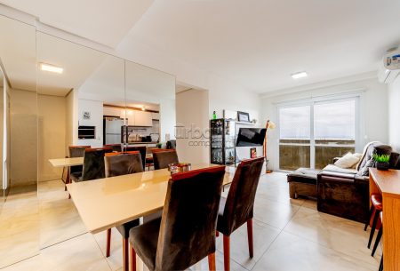 Apartamento com 71m², 2 quartos, 1 suíte, 2 vagas, no bairro Petrópolis em Porto Alegre