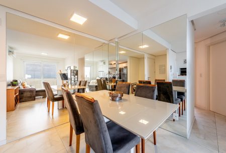 Apartamento com 71m², 2 quartos, 1 suíte, 2 vagas, no bairro Petrópolis em Porto Alegre
