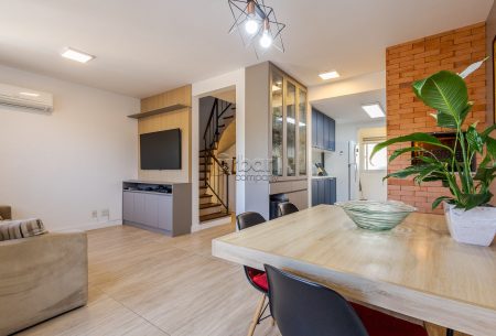 Casa em Condomínio com 144m², 3 quartos, 1 suíte, 2 vagas, no bairro Ecoville em Porto Alegre