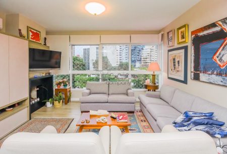 Apartamento com 102m², 3 quartos, 1 suíte, 2 vagas, no bairro Petrópolis em Porto Alegre