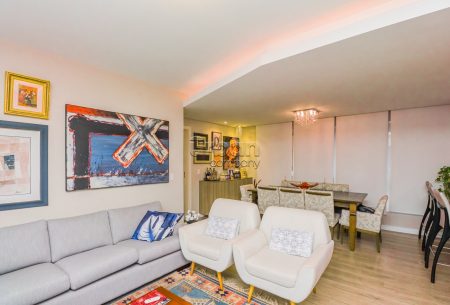 Apartamento com 102m², 3 quartos, 1 suíte, 2 vagas, no bairro Petrópolis em Porto Alegre