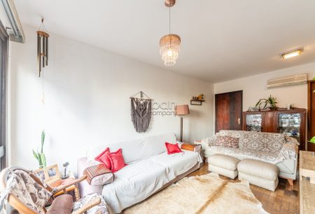 Apartamento com 82m², 2 quartos, 1 vaga, no bairro São João em Porto Alegre