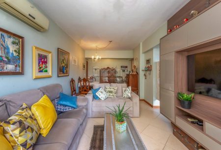 Apartamento com 85m², 2 quartos, 1 suíte, no bairro Moinhos de Vento em Porto Alegre