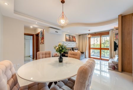 Apartamento com 93m², 2 quartos, 1 vaga, no bairro Petrópolis em Porto Alegre
