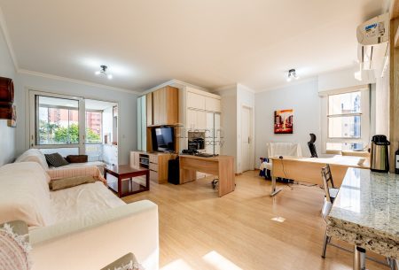 Apartamento com 112m², 3 quartos, 1 suíte, 3 vagas, no bairro Chácara Das Pedras em Porto Alegre