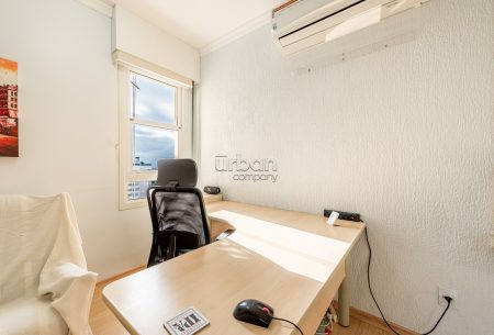 Apartamento com 112m², 3 quartos, 1 suíte, 3 vagas, no bairro Chácara Das Pedras em Porto Alegre