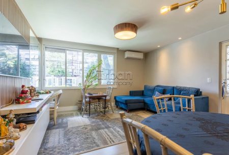 Apartamento com 75m², 2 quartos, 1 suíte, 1 vaga, no bairro Moinhos de Vento em Porto Alegre