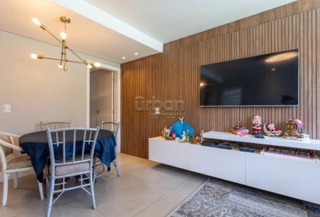 Apartamento com 75m², 2 quartos, 1 suíte, 1 vaga, no bairro Moinhos de Vento em Porto Alegre