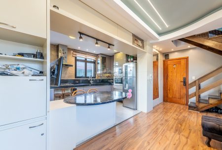 Cobertura com 157m², 3 quartos, 1 suíte, 2 vagas, no bairro Petrópolis em Porto Alegre