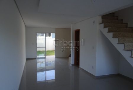 Casa com 107m², 3 quartos, 1 suíte, 2 vagas, no bairro Verdes Campos em Porto Alegre