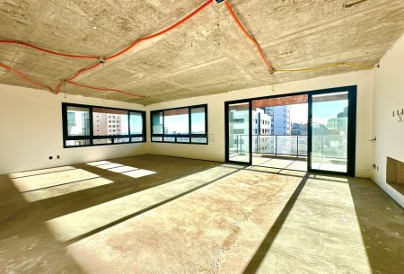 Apartamento com 218m², 3 quartos, 3 suítes, 3 vagas, no bairro Petrópolis em Porto Alegre