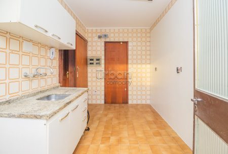Apartamento com 86m², 3 quartos, 1 suíte, 1 vaga, no bairro Floresta em Porto Alegre