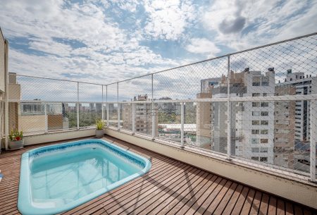 Cobertura com 158m², 3 quartos, 1 suíte, 2 vagas, no bairro Chácara da Pedras em Porto Alegre