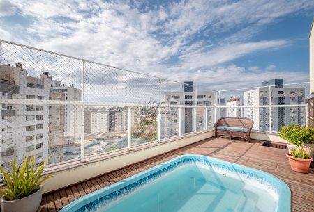 Cobertura com 158m², 3 quartos, 1 suíte, 2 vagas, no bairro Chácara da Pedras em Porto Alegre