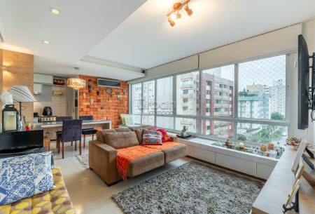 Apartamento com 66m², 2 quartos, 1 suíte, 2 vagas, no bairro Jardim Botânico em Porto Alegre