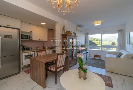 Apartamento com 69m², 2 quartos, 1 suíte, 1 vaga, no bairro Central Parque em Porto Alegre