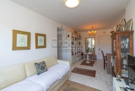 Apartamento com 69m², 2 quartos, 1 suíte, 1 vaga, no bairro Central Parque em Porto Alegre