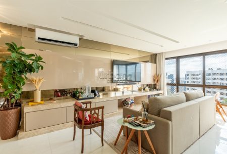 Apartamento com 104m², 3 quartos, 1 suíte, 3 vagas, no bairro Chácara Das Pedras em Porto Alegre
