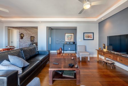 Apartamento com 147m², 3 quartos, 1 suíte, 1 vaga, no bairro Petrópolis em Porto Alegre