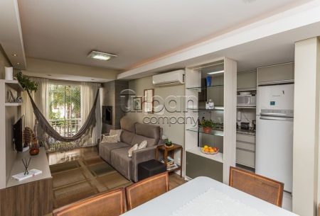 Apartamento com 74m², 3 quartos, 1 suíte, 1 vaga, no bairro Vila Ipiranga em Porto Alegre