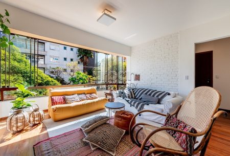 Apartamento com 122m², 3 quartos, 1 suíte, 2 vagas, no bairro Petrópolis em Porto Alegre
