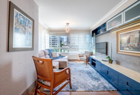 Apartamento com 106m², 3 quartos, 1 suíte, 2 vagas, no bairro Petrópolis em Porto Alegre