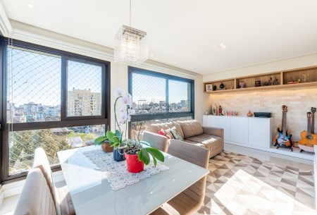 Apartamento com 75m², 2 quartos, 1 suíte, 2 vagas, no bairro Petrópolis em Porto Alegre
