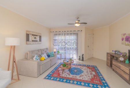Casa com 182m², 3 quartos, 1 suíte, 3 vagas, no bairro Cristo Redentor em Porto Alegre