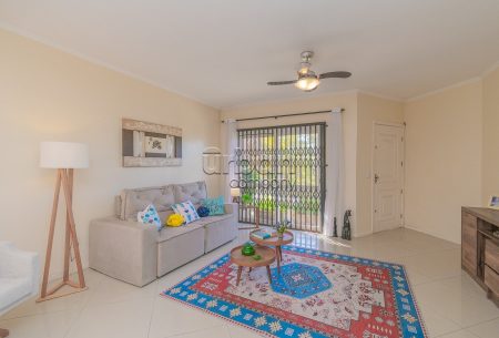 Casa com 182m², 3 quartos, 1 suíte, 3 vagas, no bairro Cristo Redentor em Porto Alegre