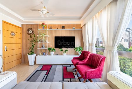 Apartamento com 86m², 3 quartos, 1 suíte, 2 vagas, no bairro Menino Deus em Porto Alegre