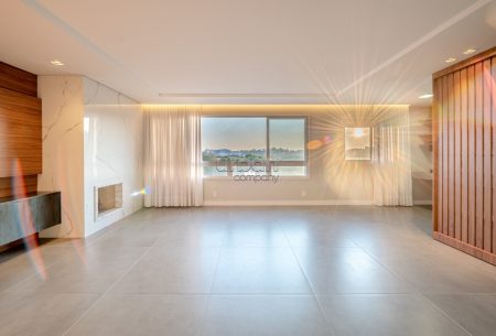 Apartamento com 101m², 3 quartos, 1 suíte, 2 vagas, no bairro Central Parque em Porto Alegre