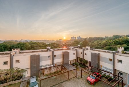 Apartamento com 101m², 3 quartos, 1 suíte, 2 vagas, no bairro Central Parque em Porto Alegre