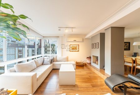 Cobertura com 139m², 3 quartos, 1 suíte, 2 vagas, no bairro Rio Branco em Porto Alegre