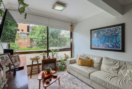 Apartamento com 90m², 3 quartos, 1 suíte, 2 vagas, no bairro Higienópolis em Porto Alegre
