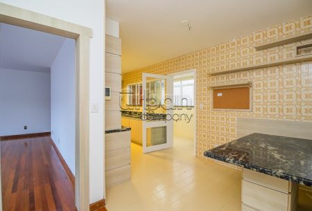 Apartamento com 122m², 3 quartos, 1 suíte, 2 vagas, no bairro Mont Serrat em Porto Alegre