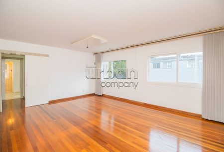 Apartamento com 122m², 3 quartos, 1 suíte, 2 vagas, no bairro Mont Serrat em Porto Alegre