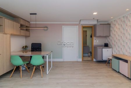Sala com 34m², 1 vaga, no bairro Petrópolis em Porto Alegre