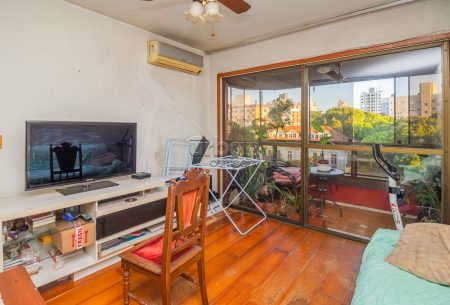 Apartamento com 111m², 3 quartos, 1 vaga, no bairro Petrópolis em Porto Alegre